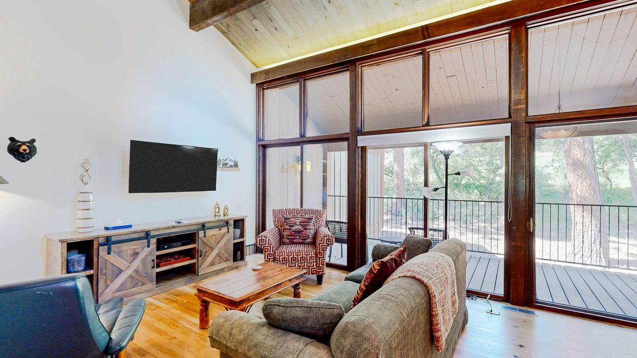 Photo of Livingroom in Purgatory