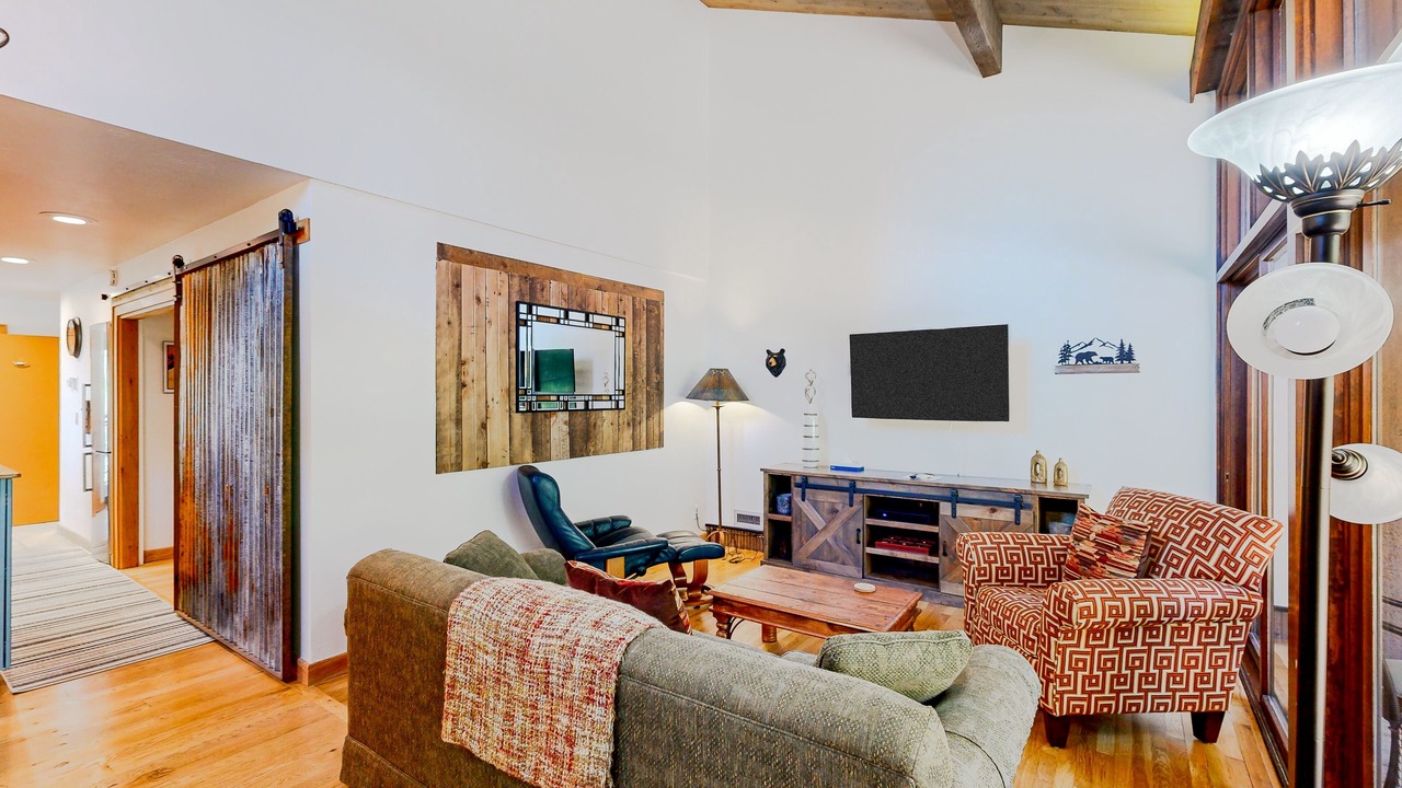 Photo of Livingroom in Purgatory