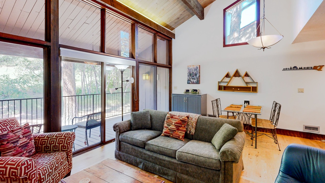 Photo of Livingroom in Purgatory