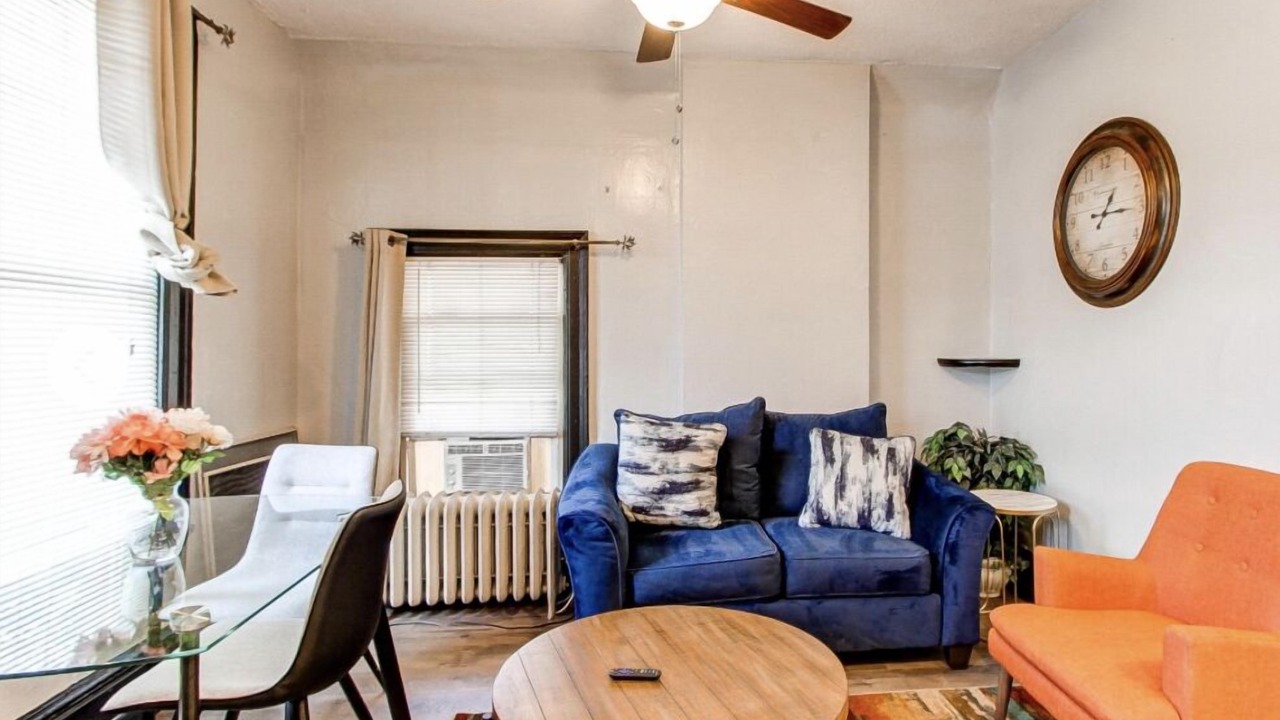 Photo of Livingroom in Capitol Hill