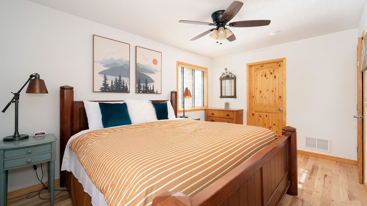 Photo of Bedroom in Grand Lake