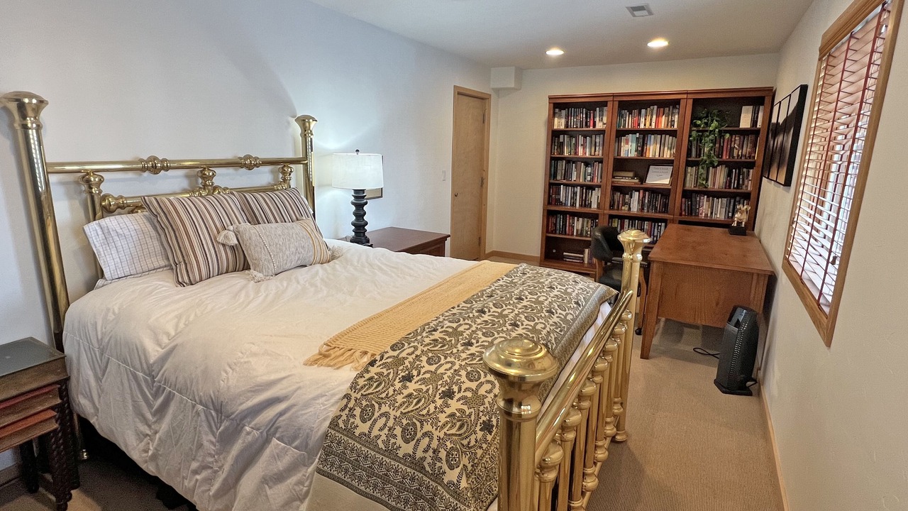 Photo of Bedroom in Grand Lake
