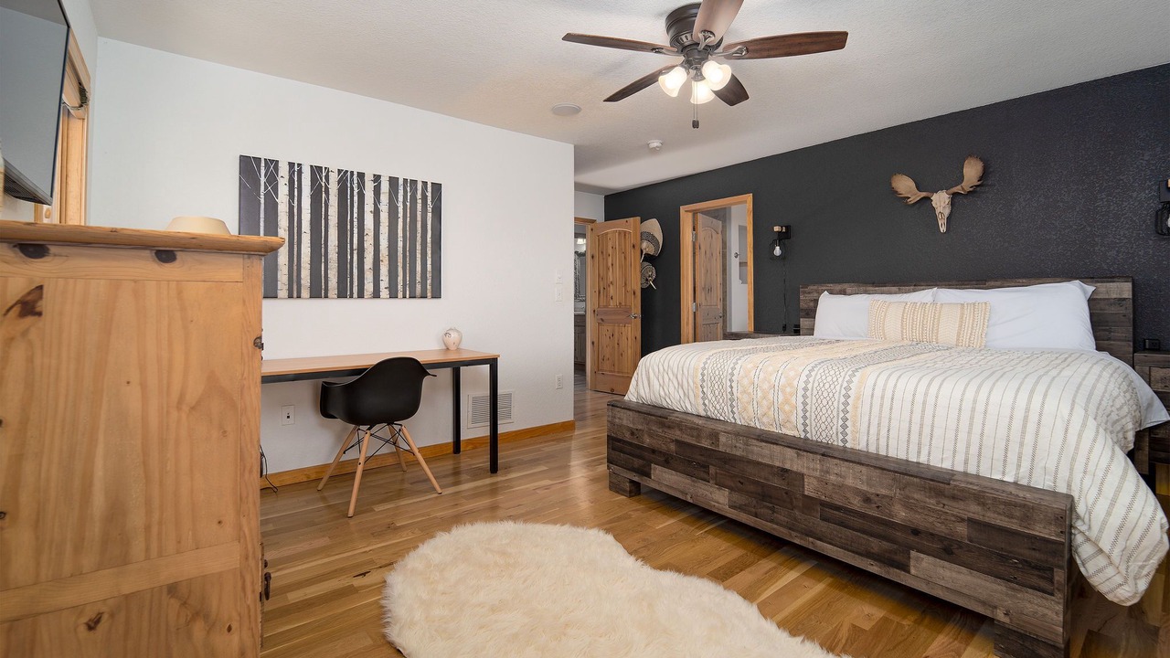 Photo of Bedroom in Grand Lake