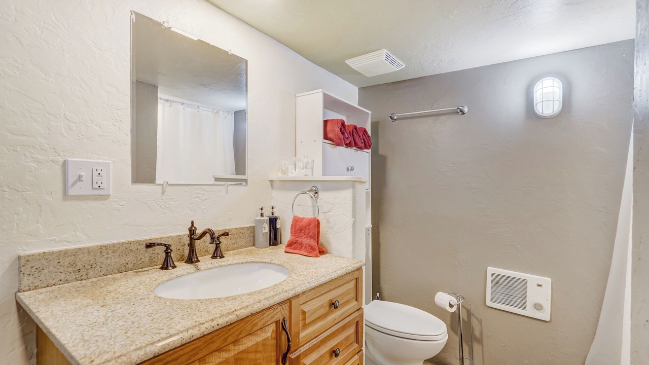 Photo of Bathroom in Cascade