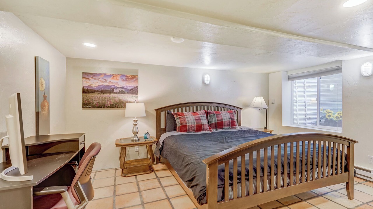 Photo of Bedroom in Cascade