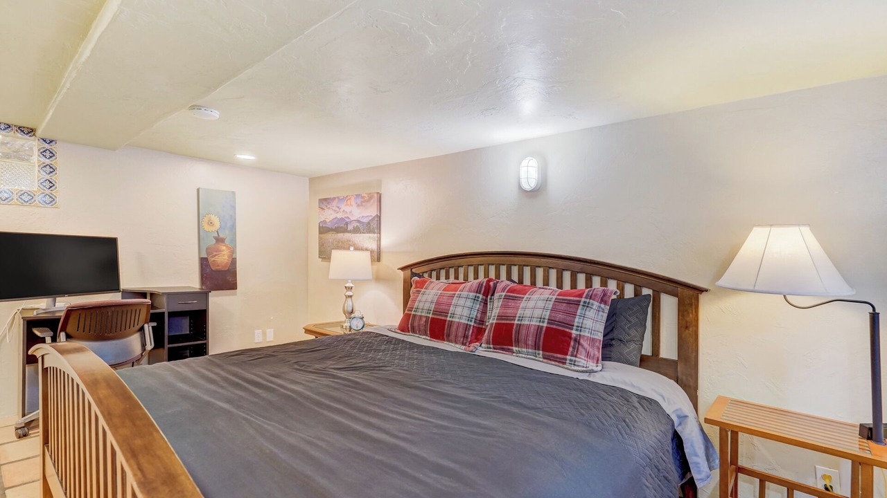Photo of Bedroom in Cascade