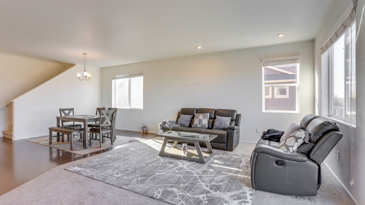 Photo of Livingroom in Commerce City