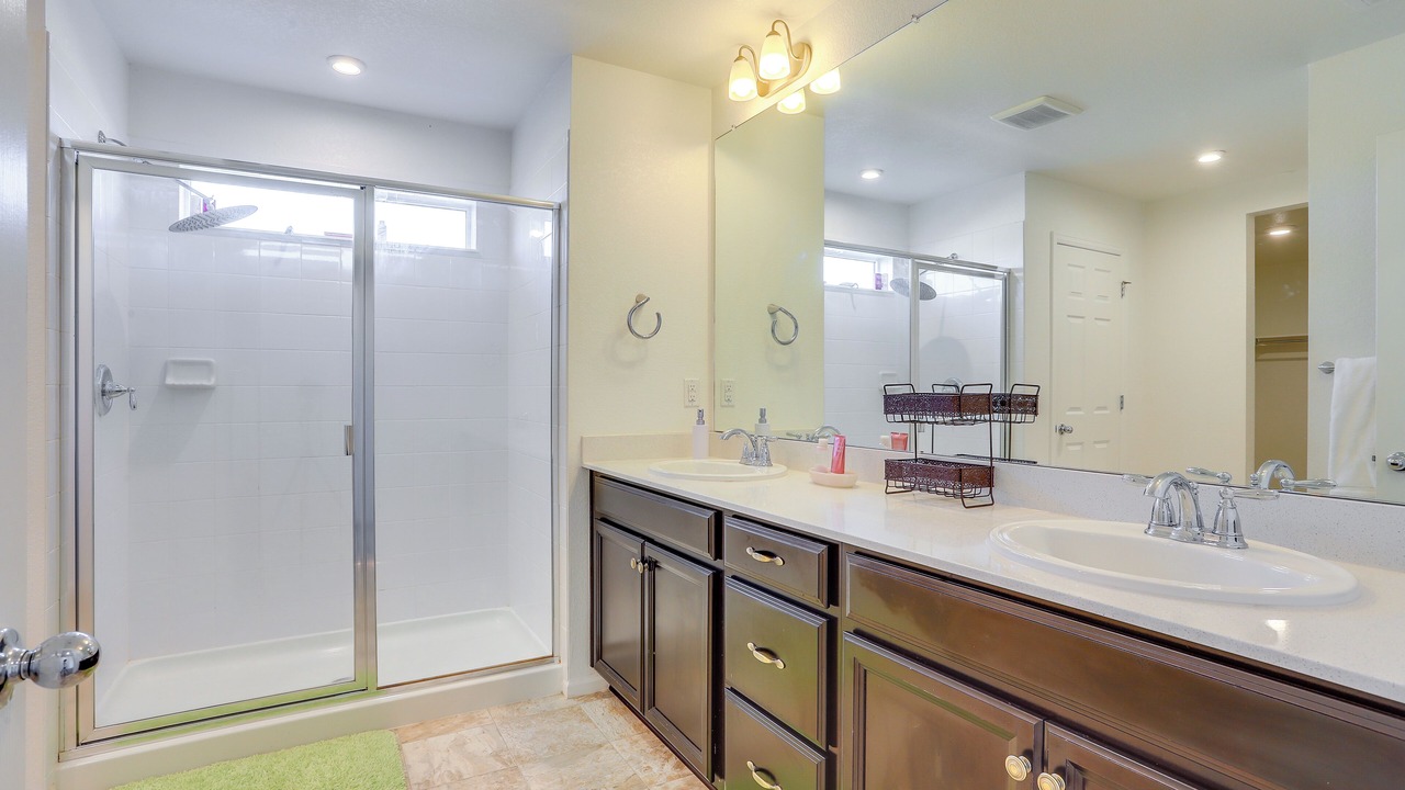 Photo of Bathroom in Commerce City