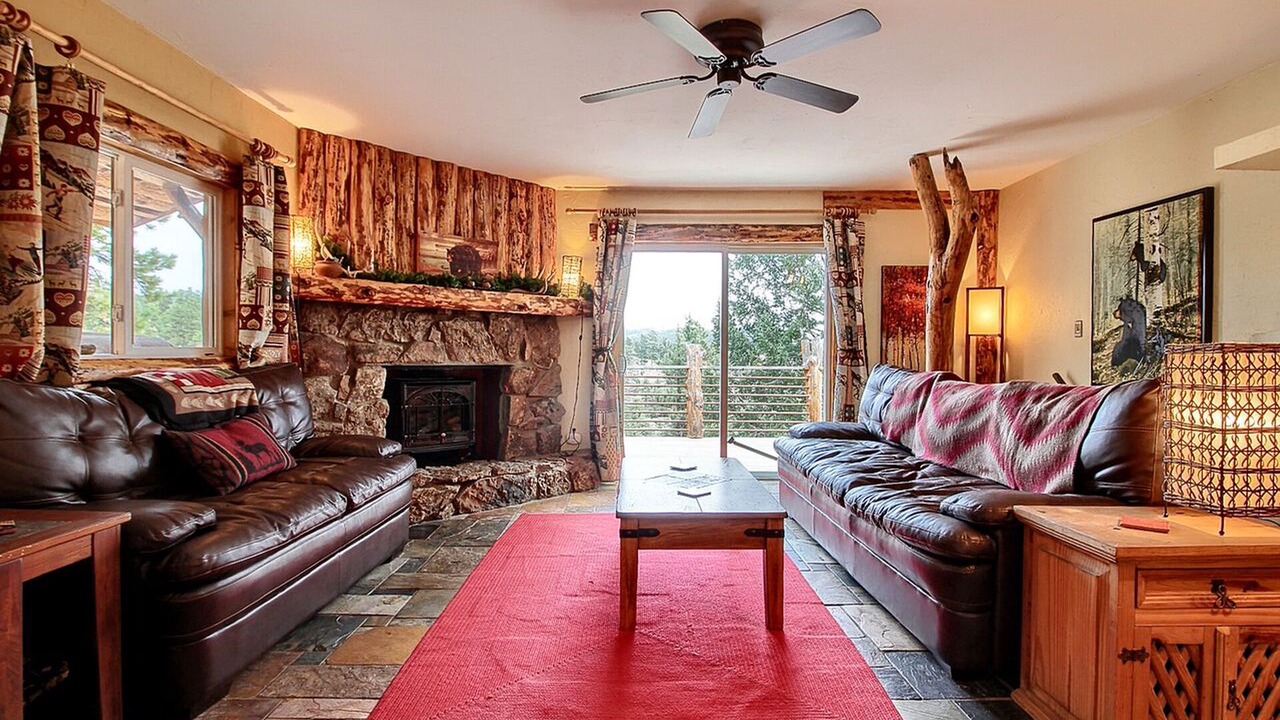 Photo of Livingroom in Bailey