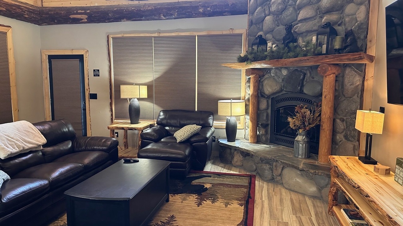 Photo of Livingroom in South Fork