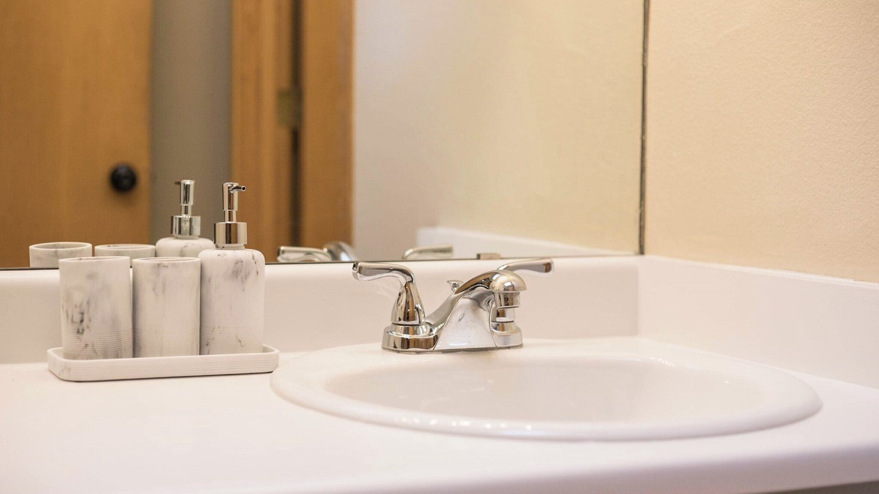 Photo of Bathroom in Glenwood Grove - North Iris