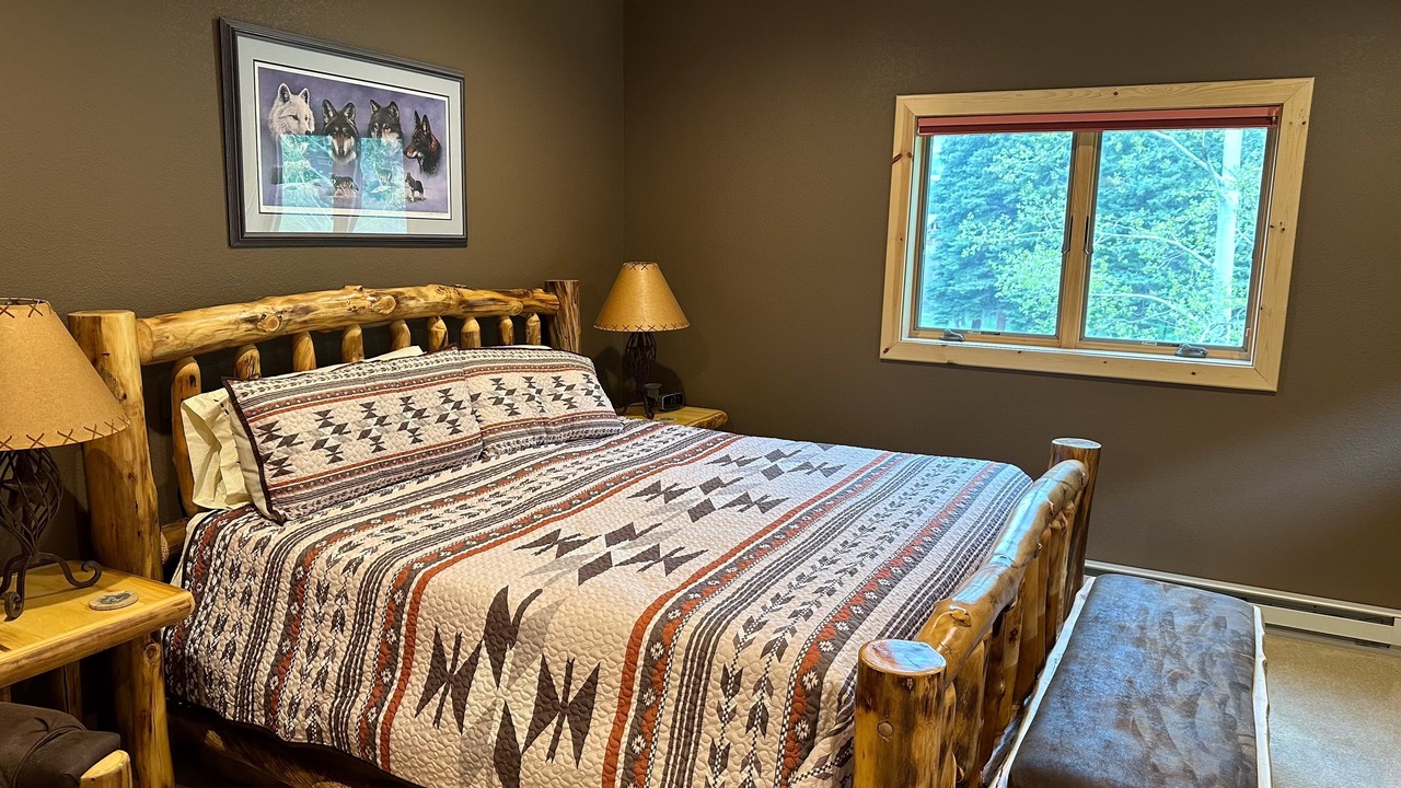 Photo of Bedroom in South Fork