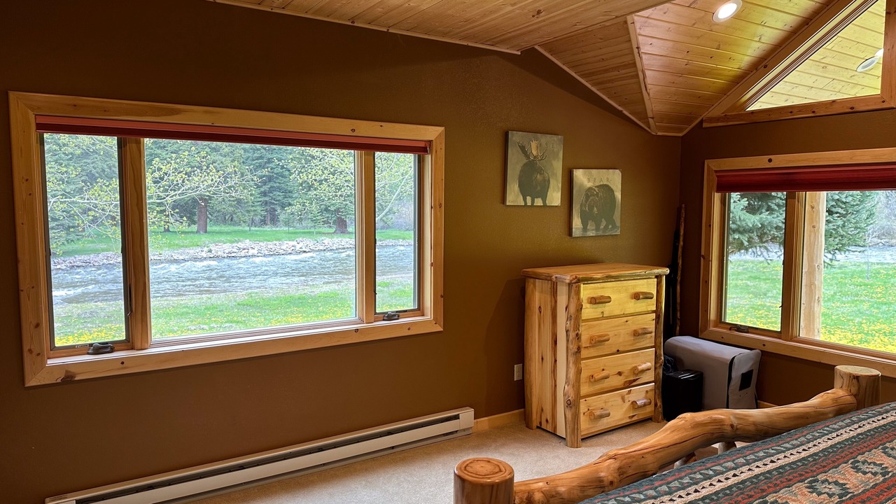 Photo of Bedroom in South Fork