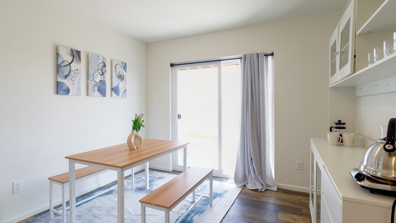 Photo of Bedroom in Aurora