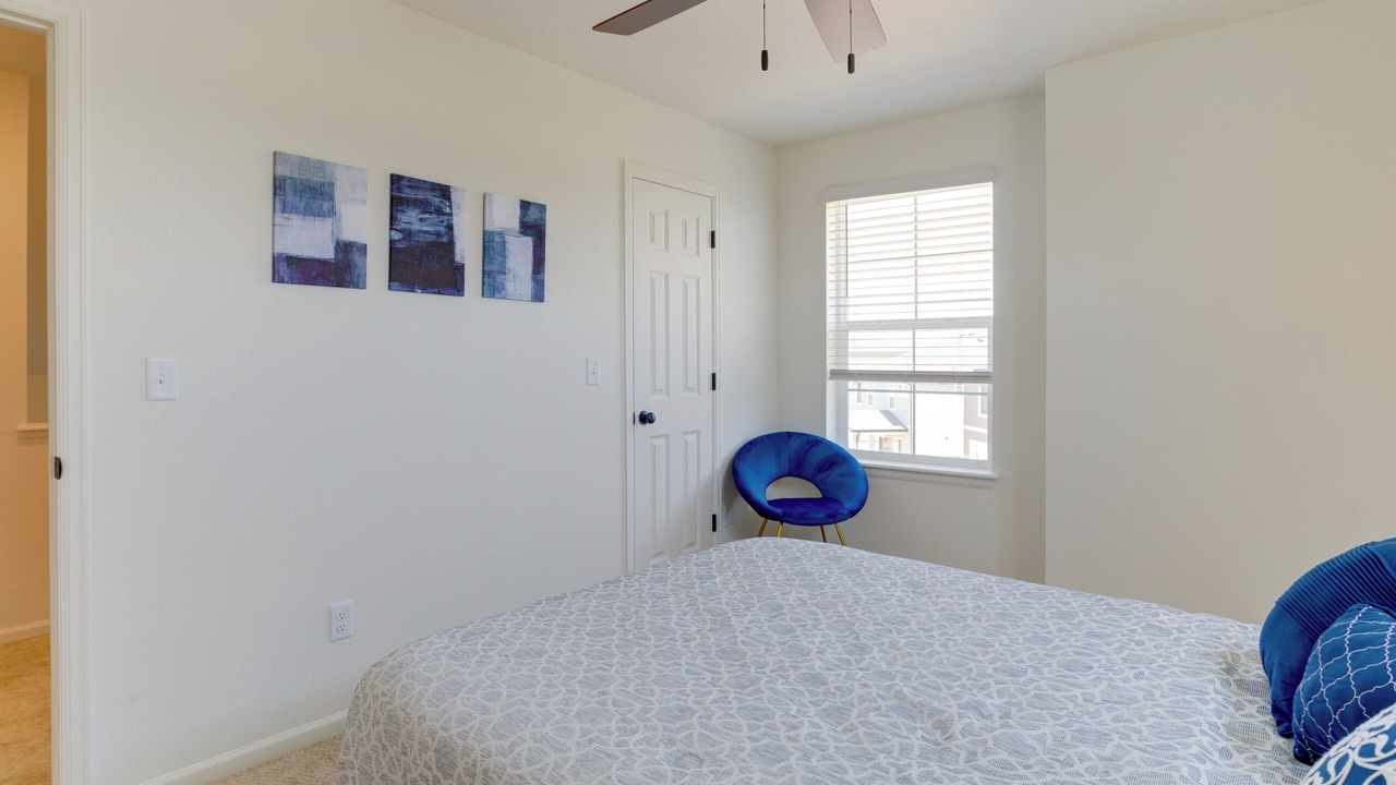 Photo of Bedroom in Aurora