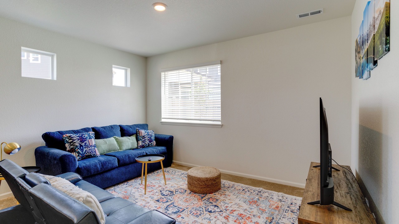 Photo of Livingroom in Aurora
