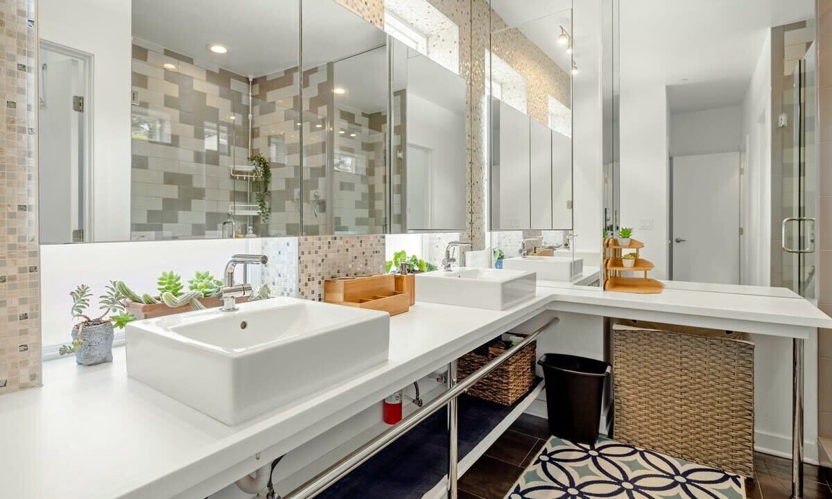 Photo of Bathroom in City Park West