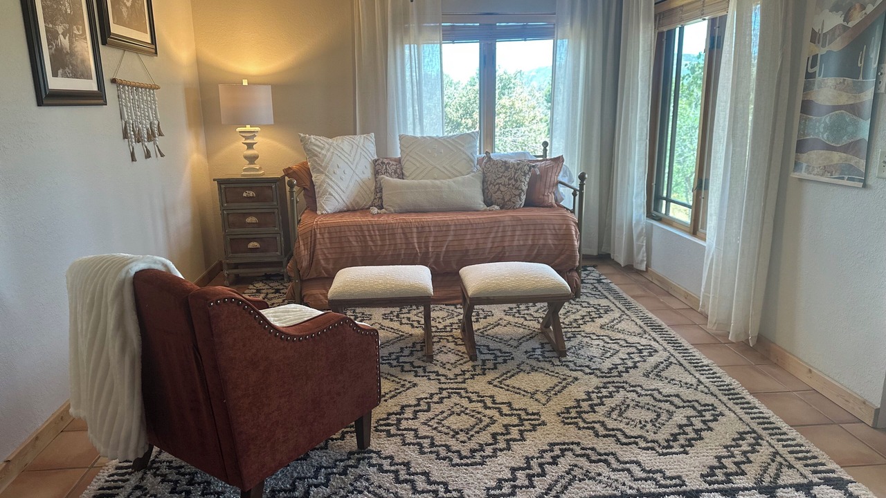 Photo of Livingroom in Hesperus