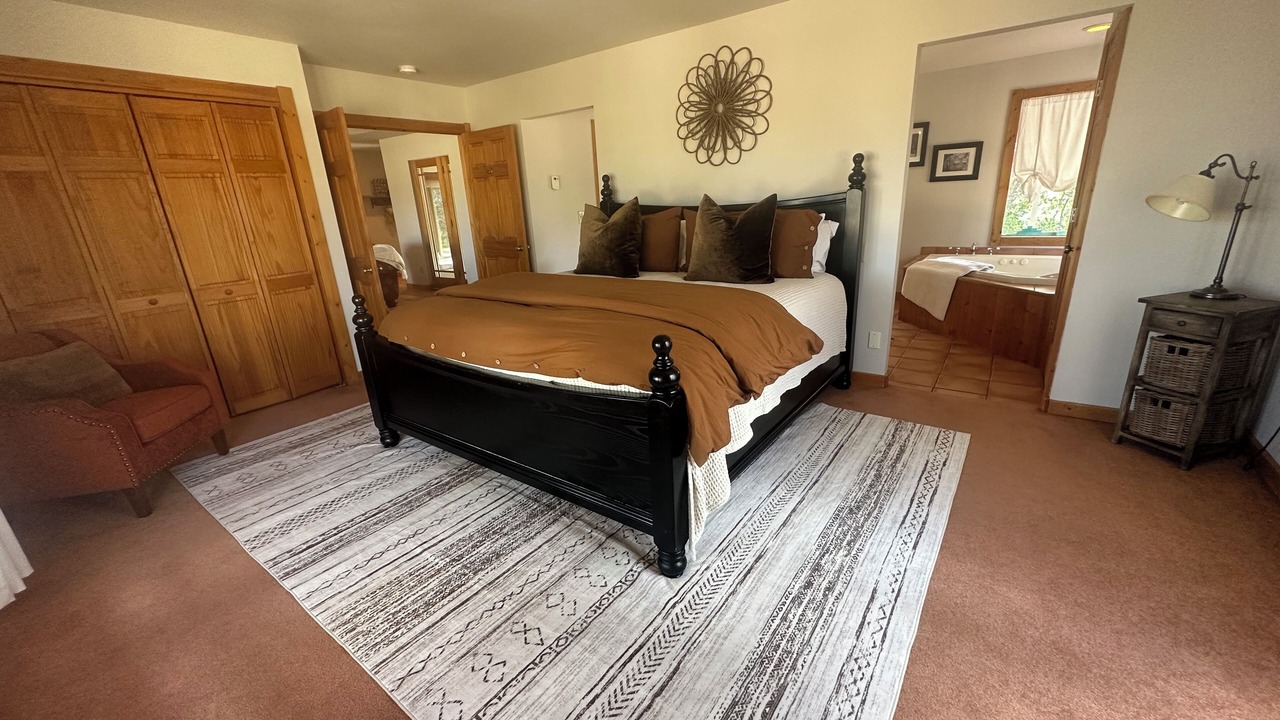 Photo of Bedroom in Hesperus