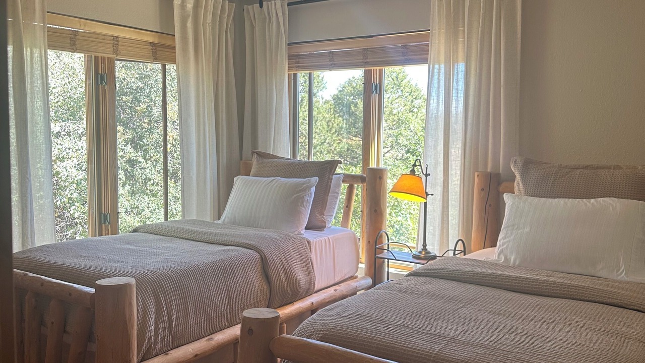 Photo of Bedroom in Hesperus