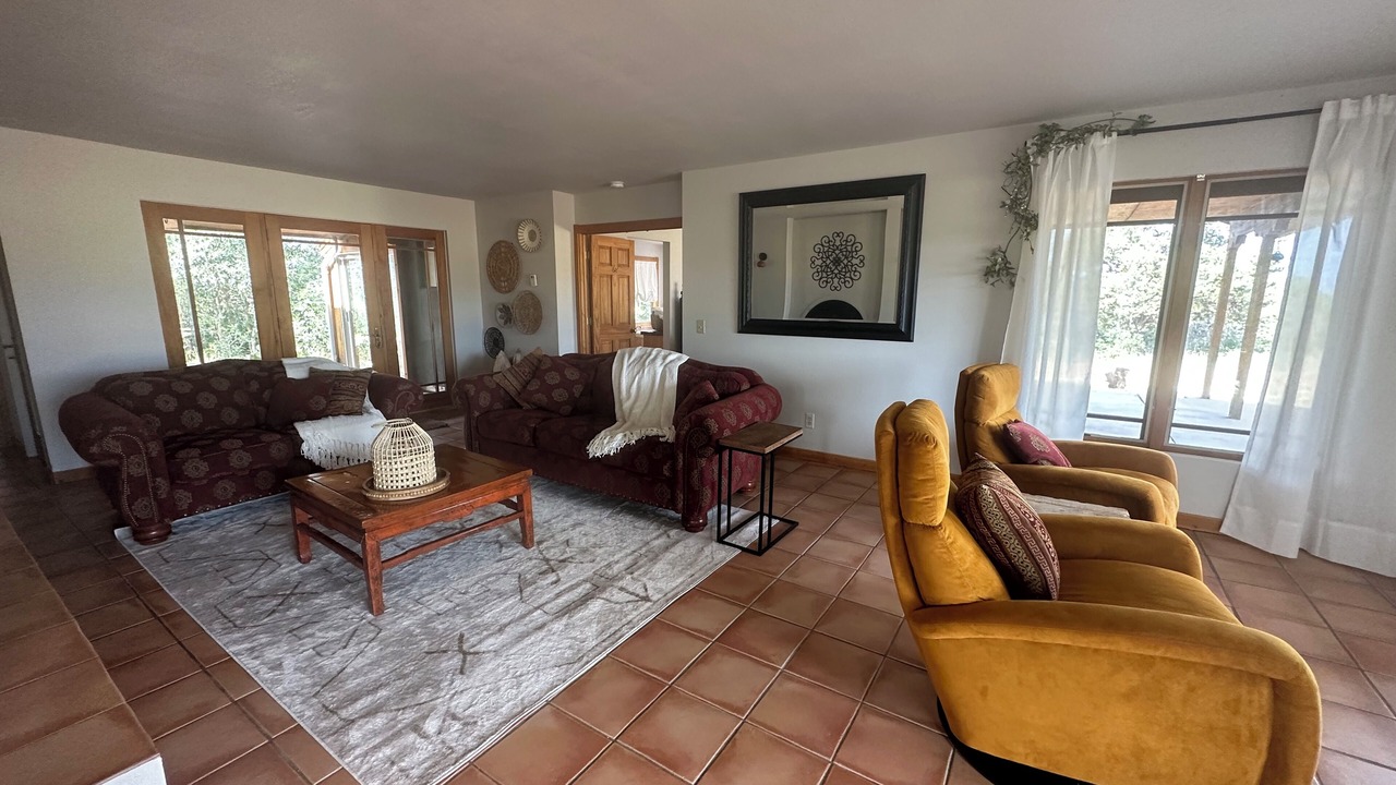 Photo of Livingroom in Hesperus