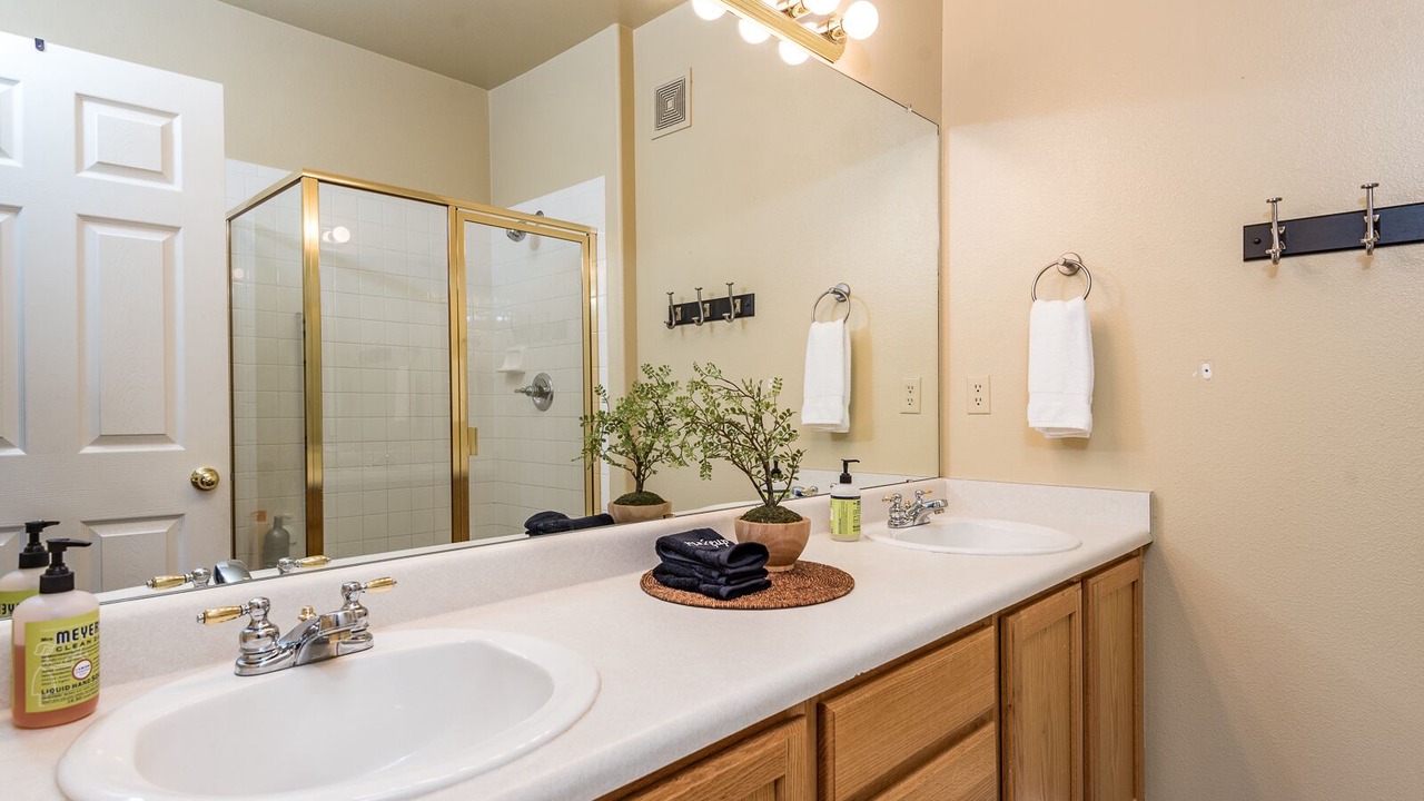 Photo of Bathroom in Columbine Valley