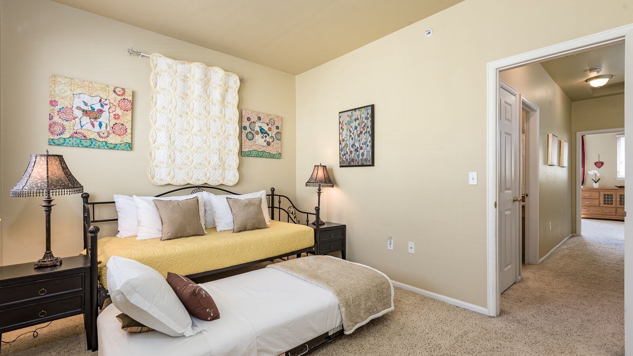 Photo of Bedroom in Columbine Valley