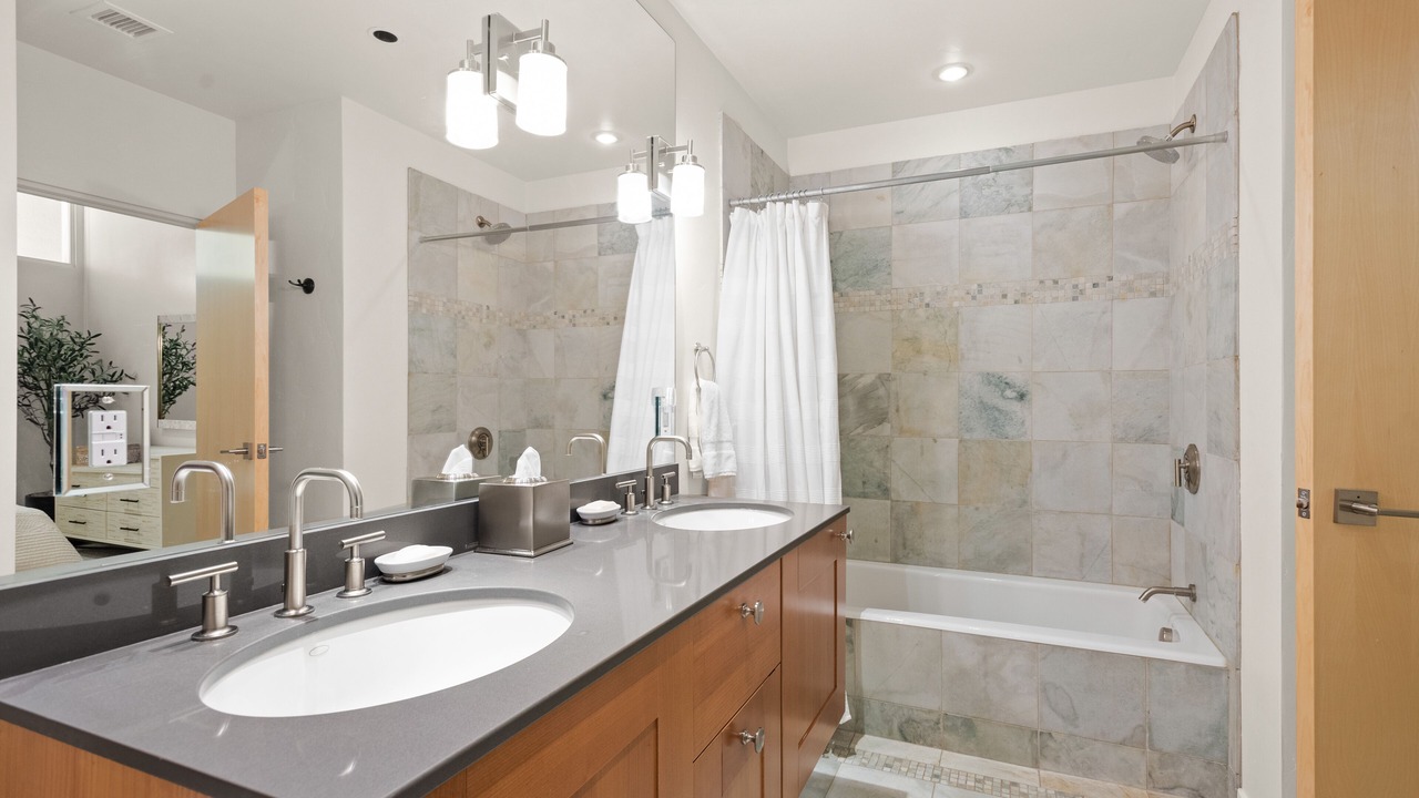 Photo of Bathroom in Basalt