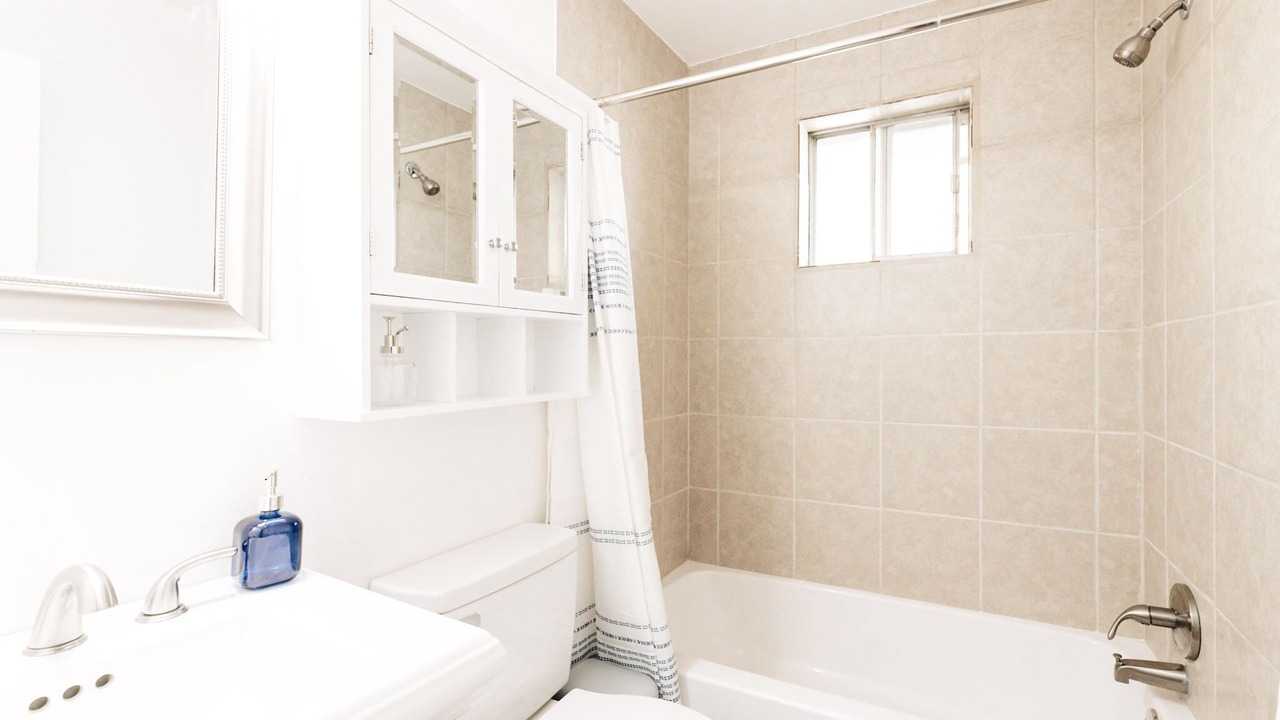Photo of Bathroom in Kipling