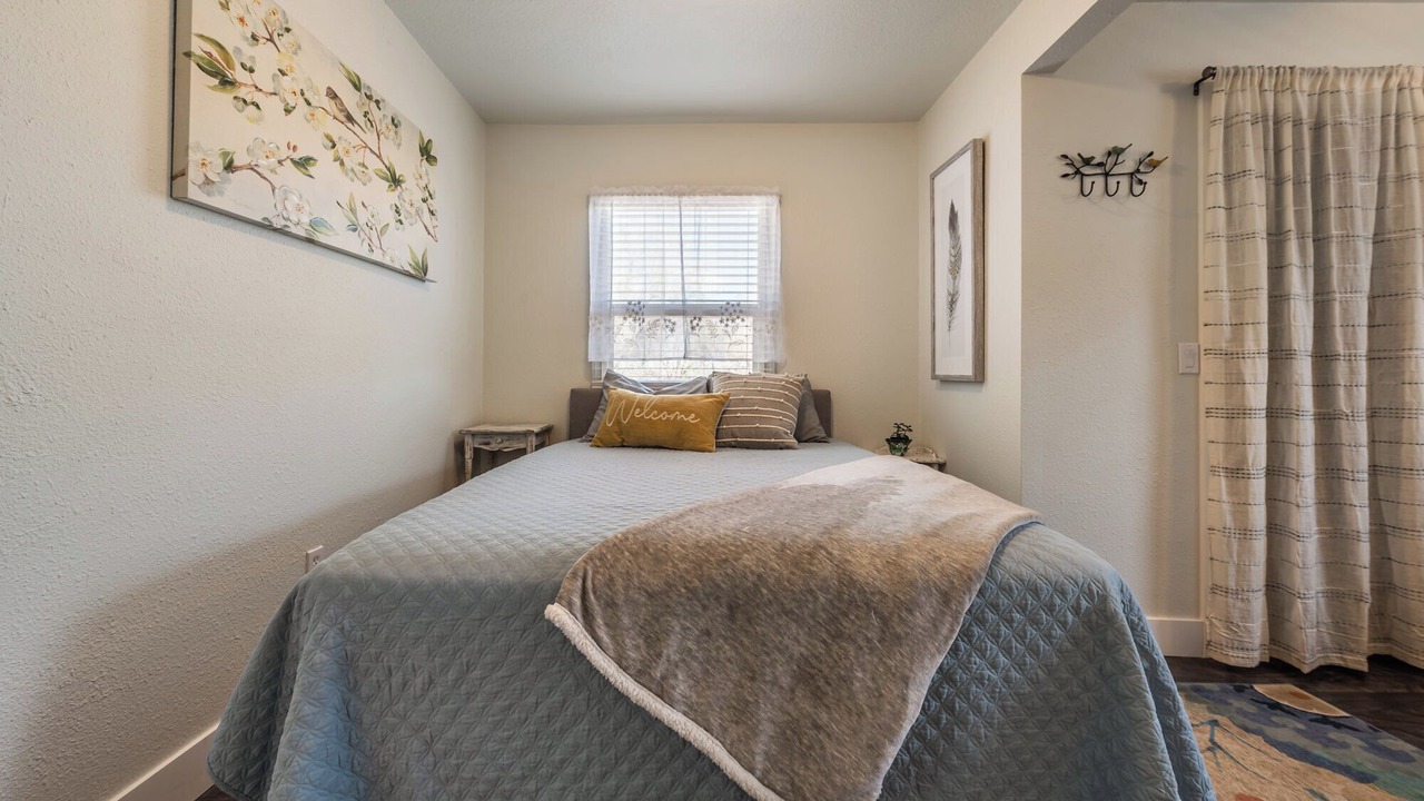 Photo of Bedroom in Broadmoor