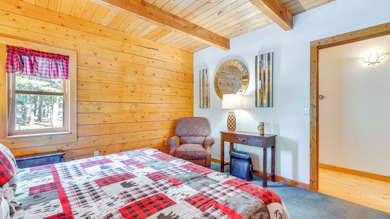 Photo of Bedroom in Black Hawk