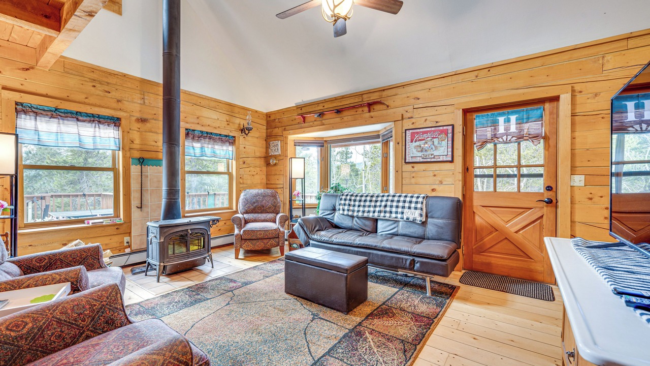 Photo of Bedroom in Black Hawk