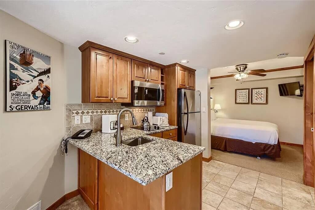 Photo of Kitchen in Peak 9