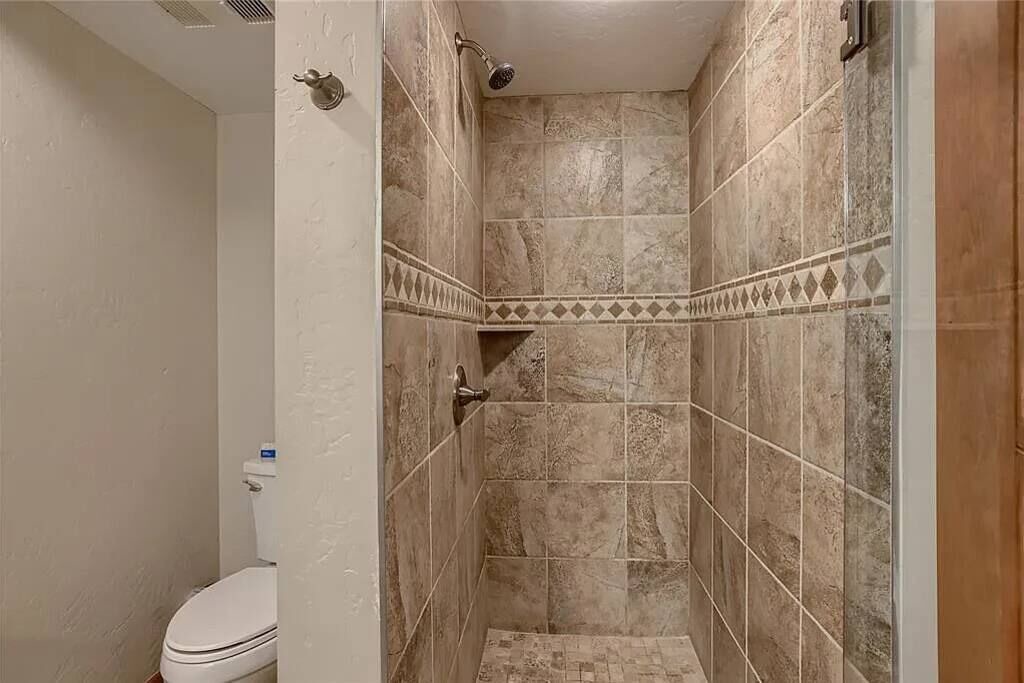 Photo of Bathroom in Peak 9