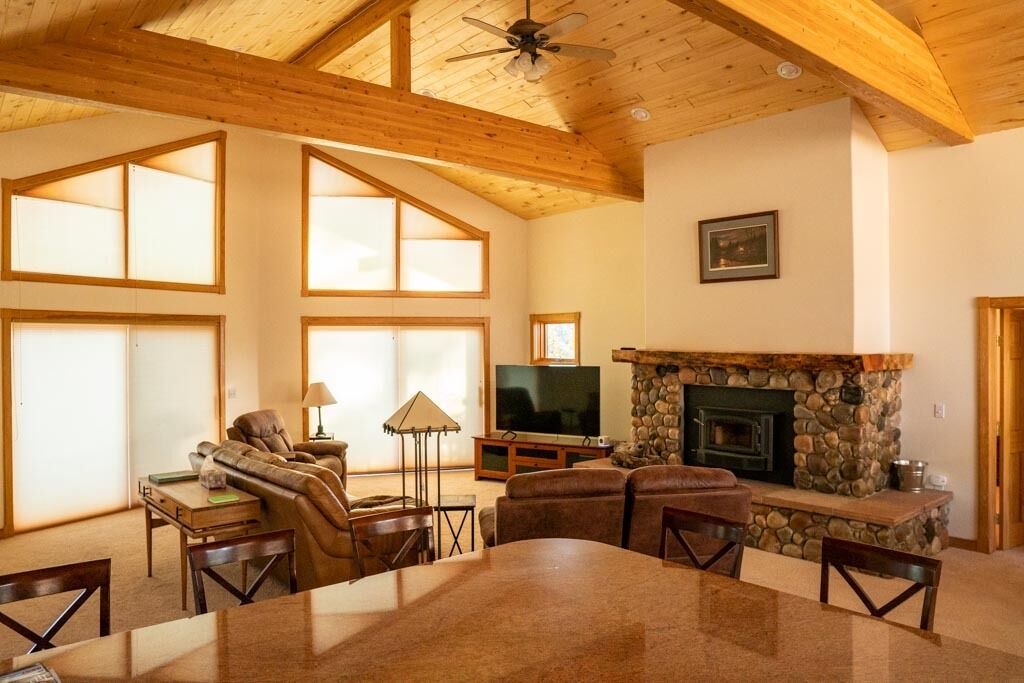Photo of Livingroom in Bayfield