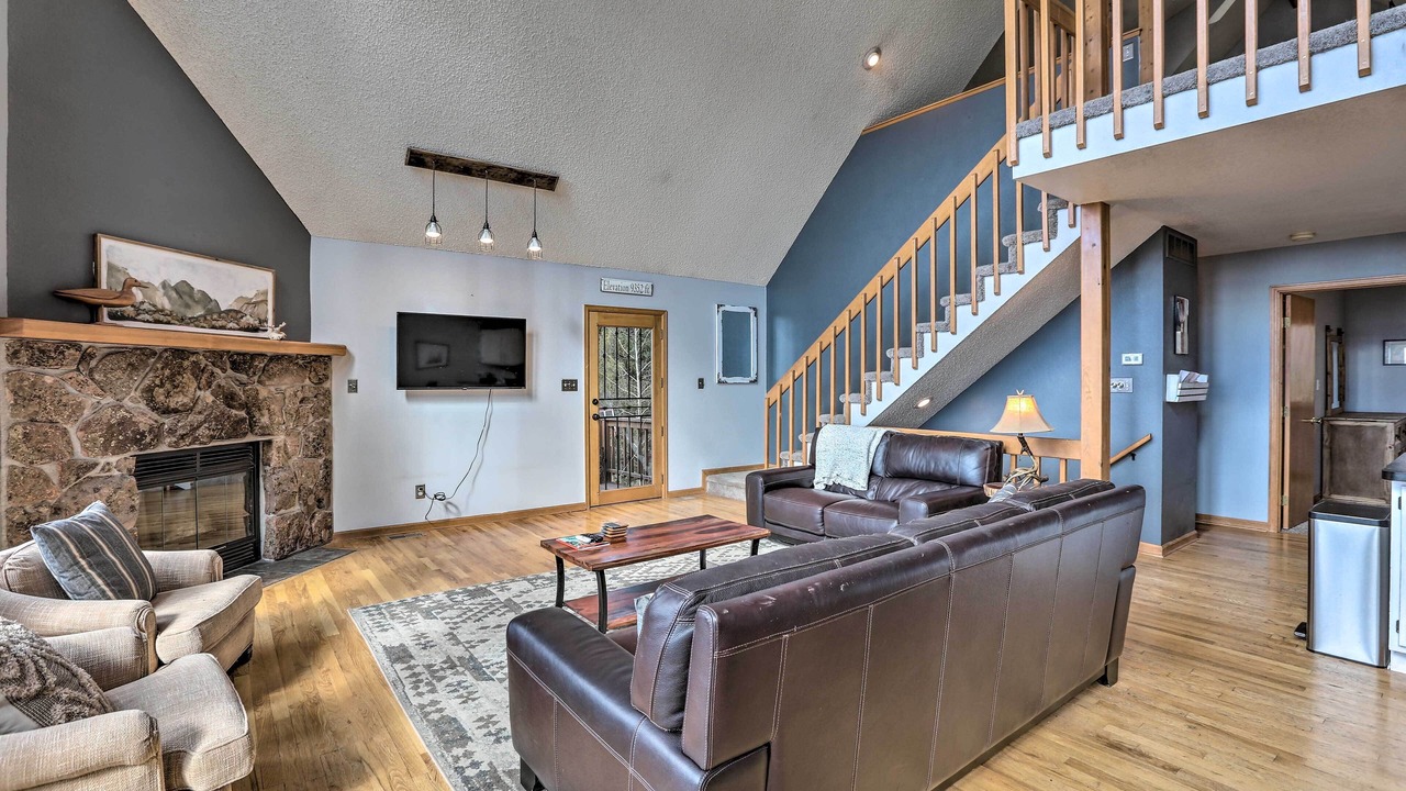 Photo of Livingroom in Conifer Mountain and Meadows