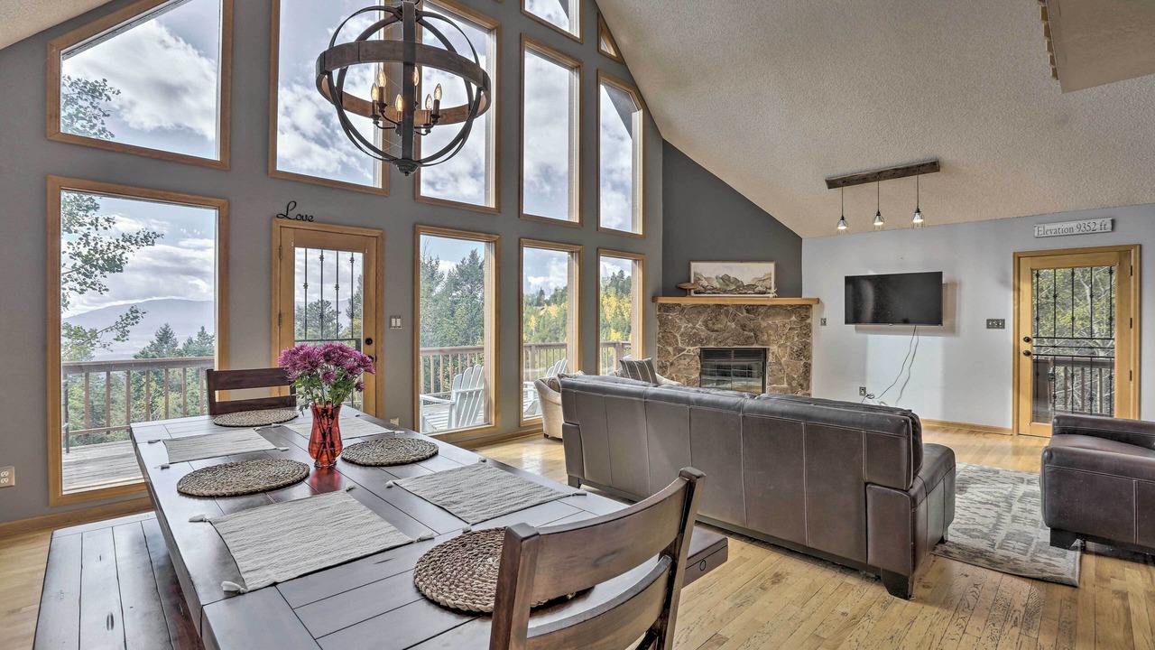 Photo of Livingroom in Conifer Mountain and Meadows