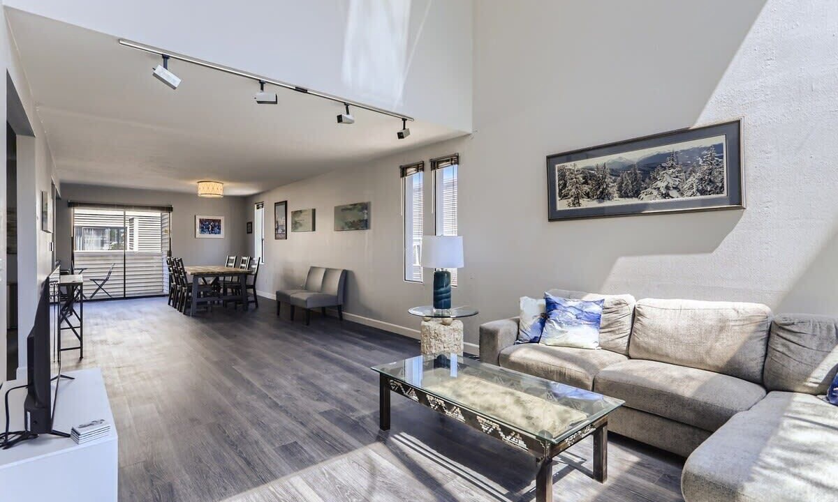Photo of Livingroom in Washington Virginia Vale