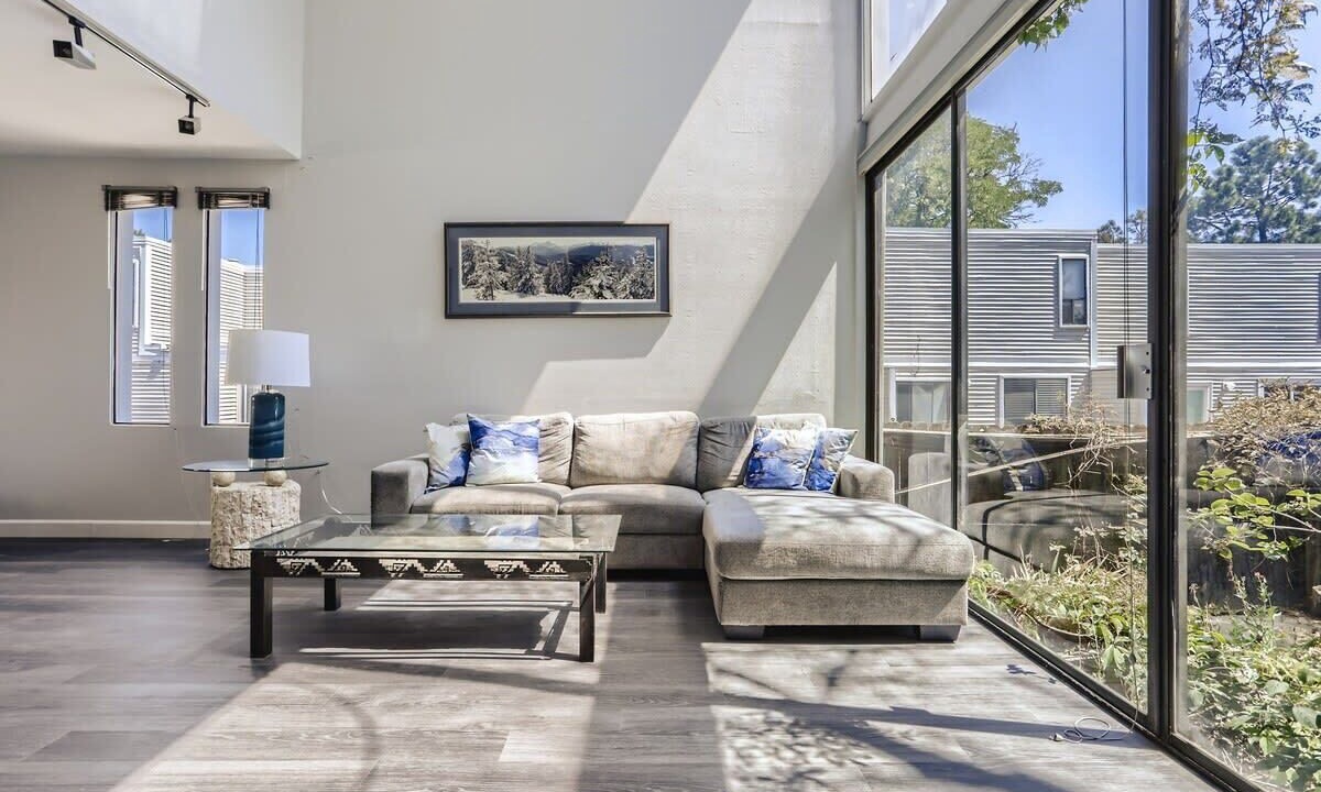 Photo of Livingroom in Washington Virginia Vale