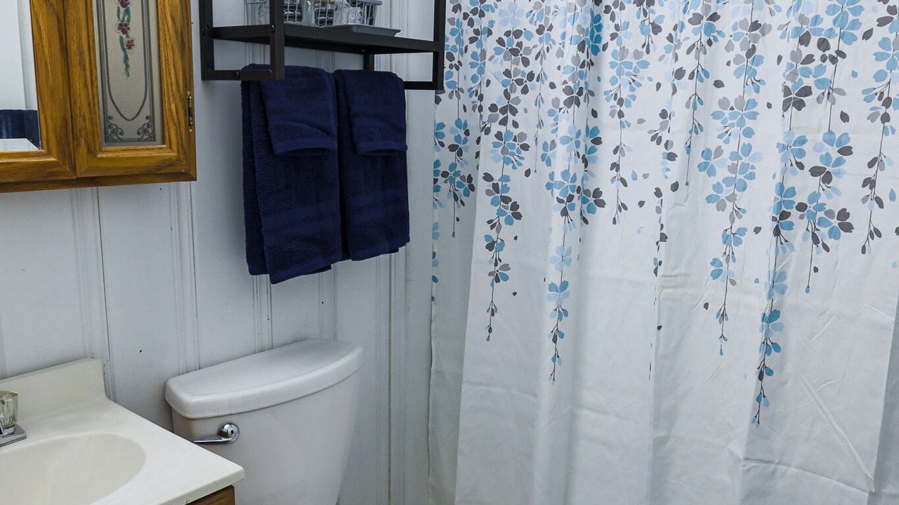Photo of Bathroom in Scenic Heights