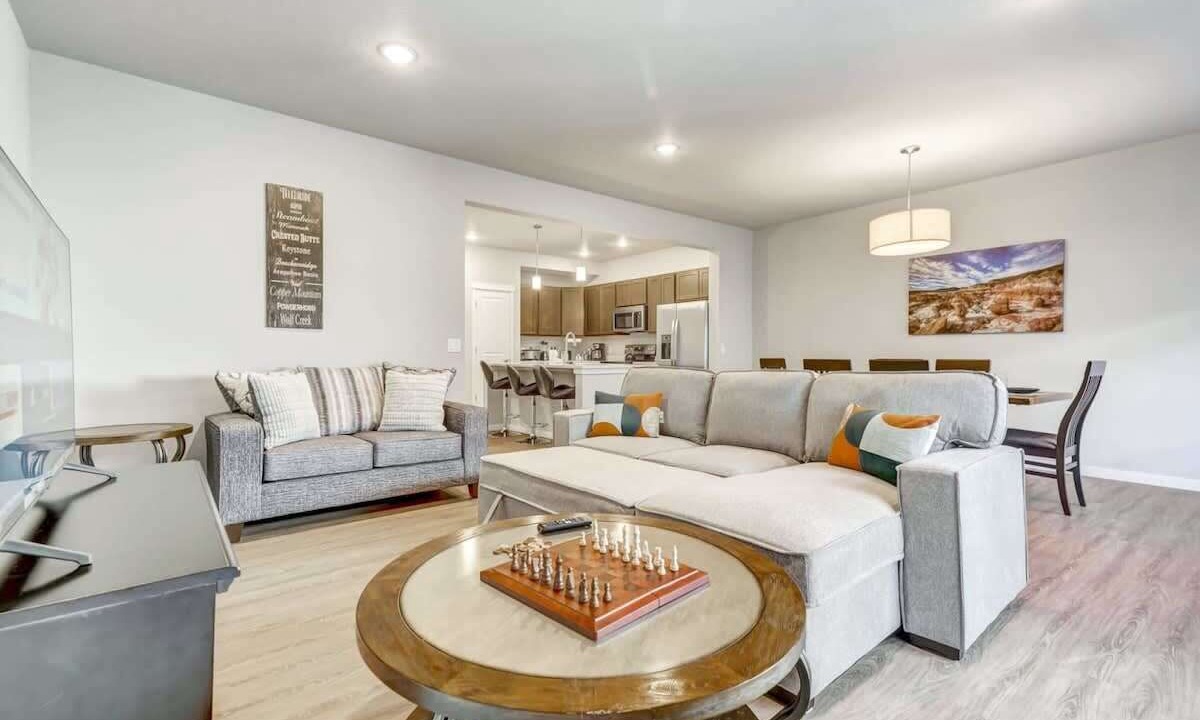 Photo of Livingroom in Stetson Hills