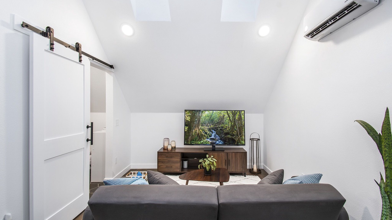 Photo of Livingroom in Cole