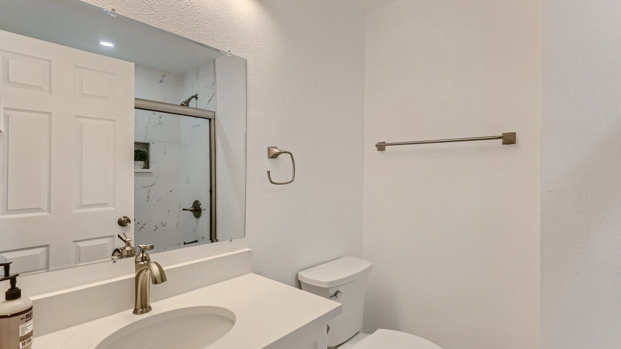 Photo of Bathroom in Kipling
