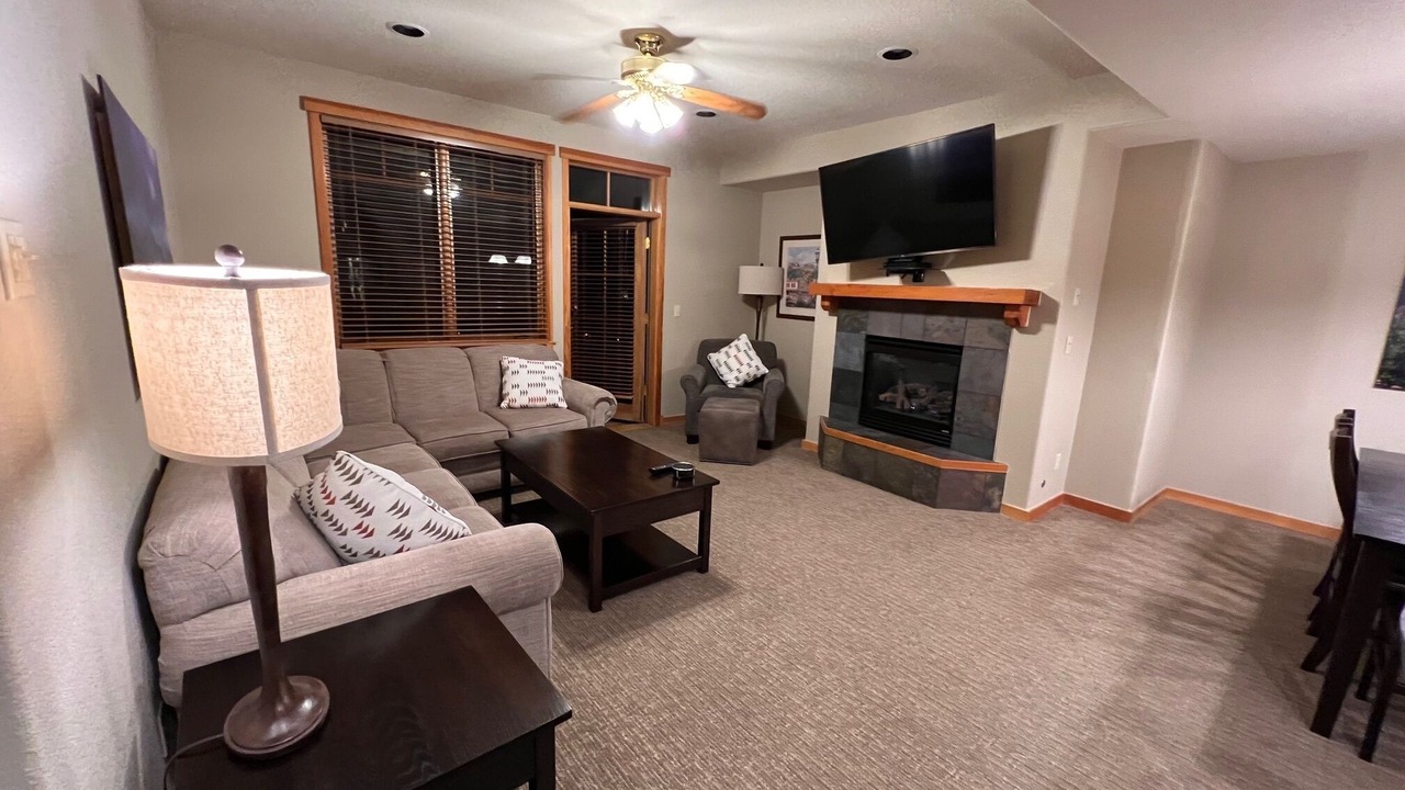 Photo of Livingroom in Four O'Clock
