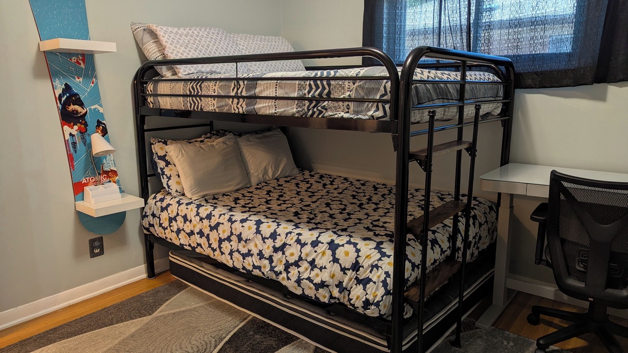 Photo of Bedroom in Twin Lakes