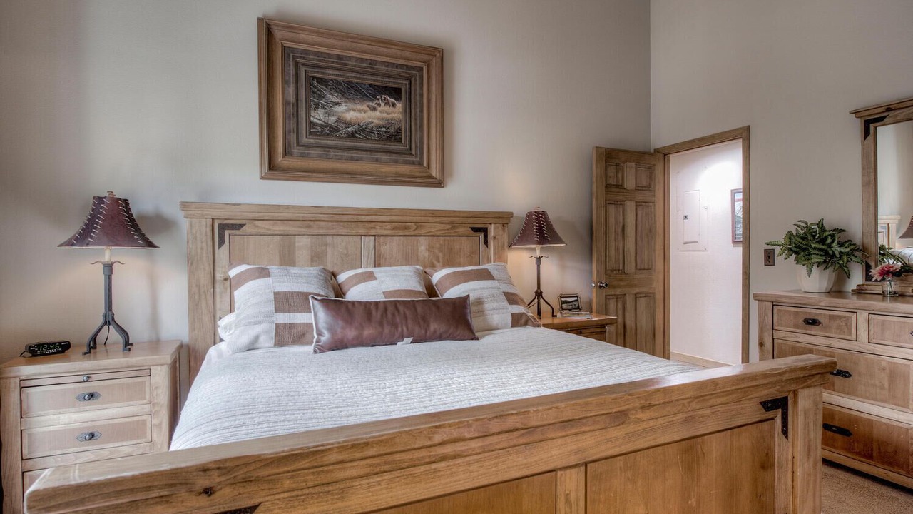 Photo of Bedroom in Four O'Clock