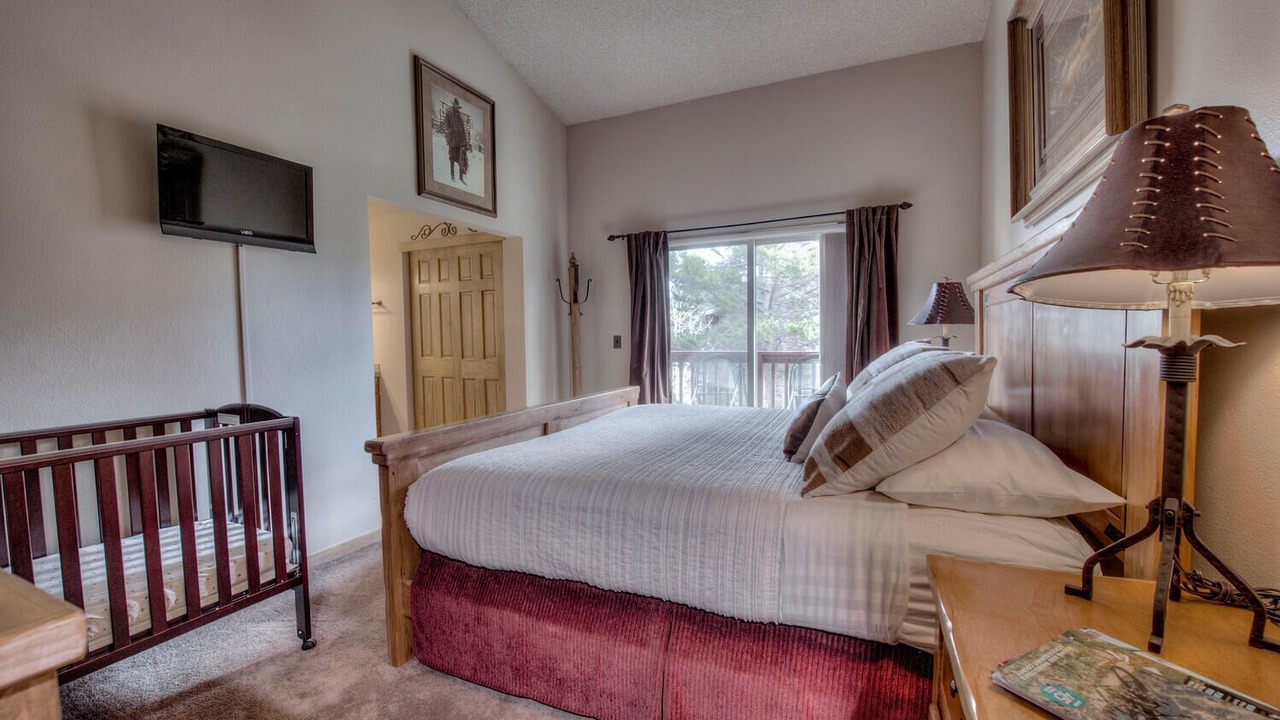 Photo of Bedroom in Four O'Clock