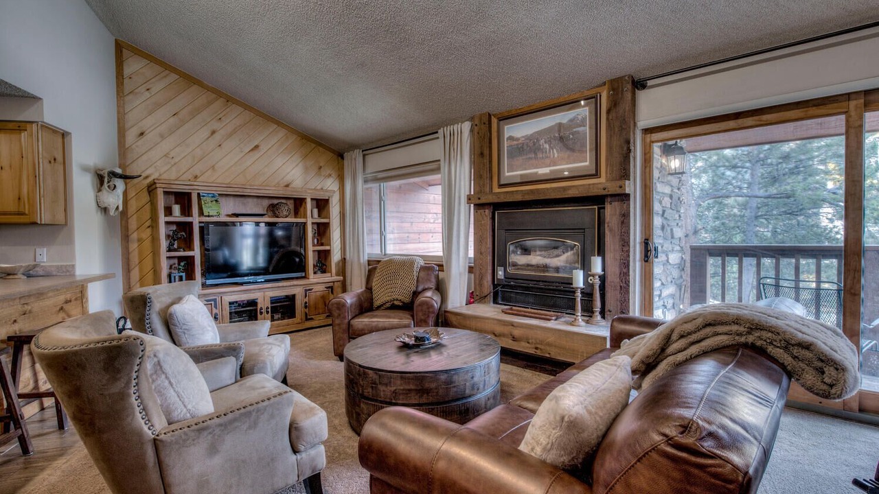 Photo of Livingroom in Four O'Clock