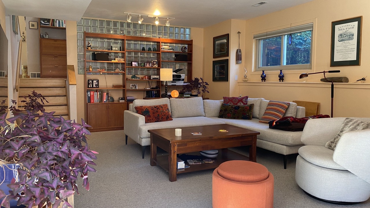 Photo of Livingroom in Winding Trail