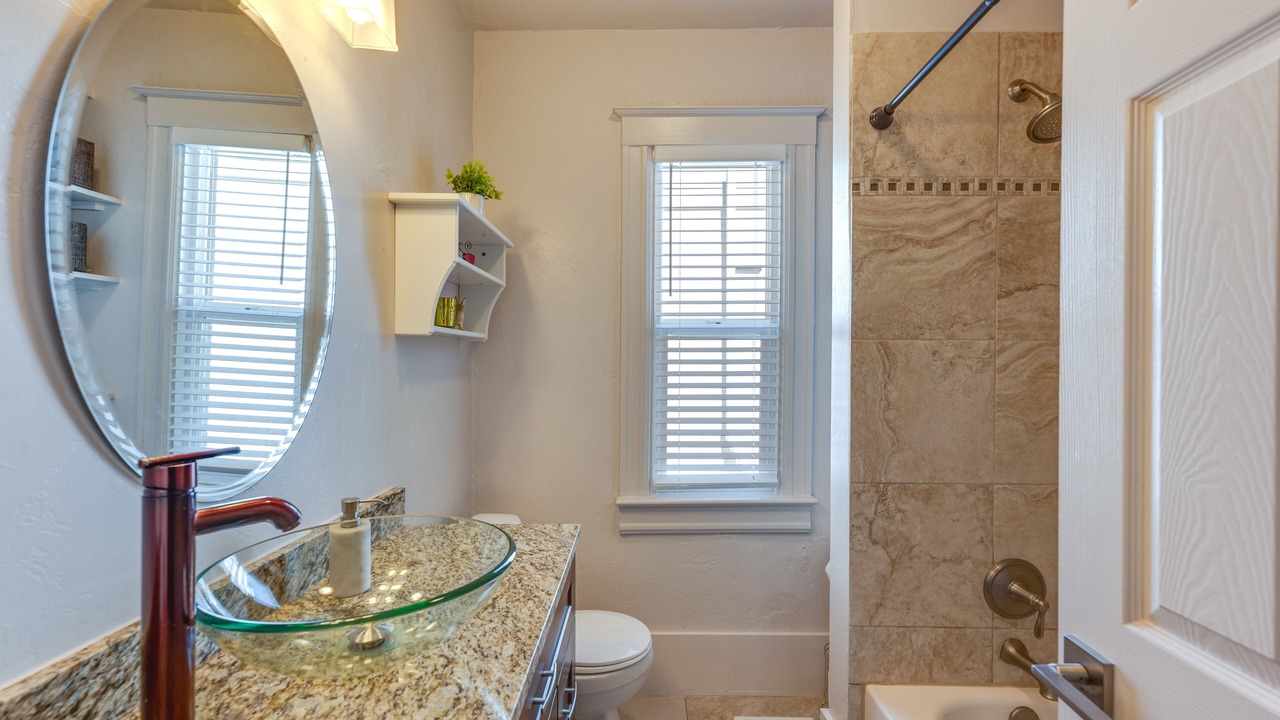 Photo of Bathroom in Sunnyside